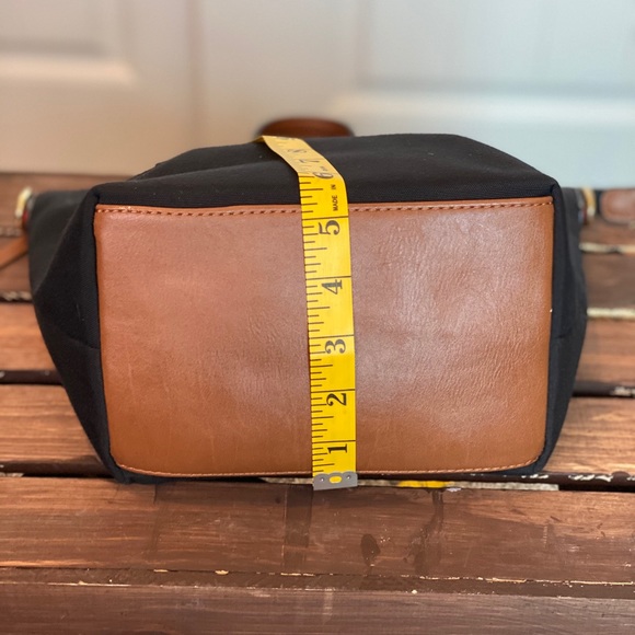 Cute Tommy Hilfiger Black Handbag - Picture 11 of 13